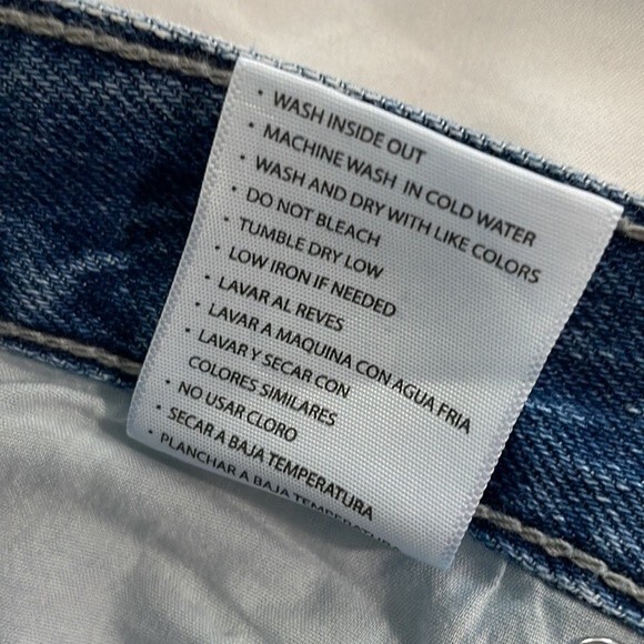 NWT Kancan The Ann Hem Distressed Jean Shorts Size 27 Denim - Picture 10 of 10
